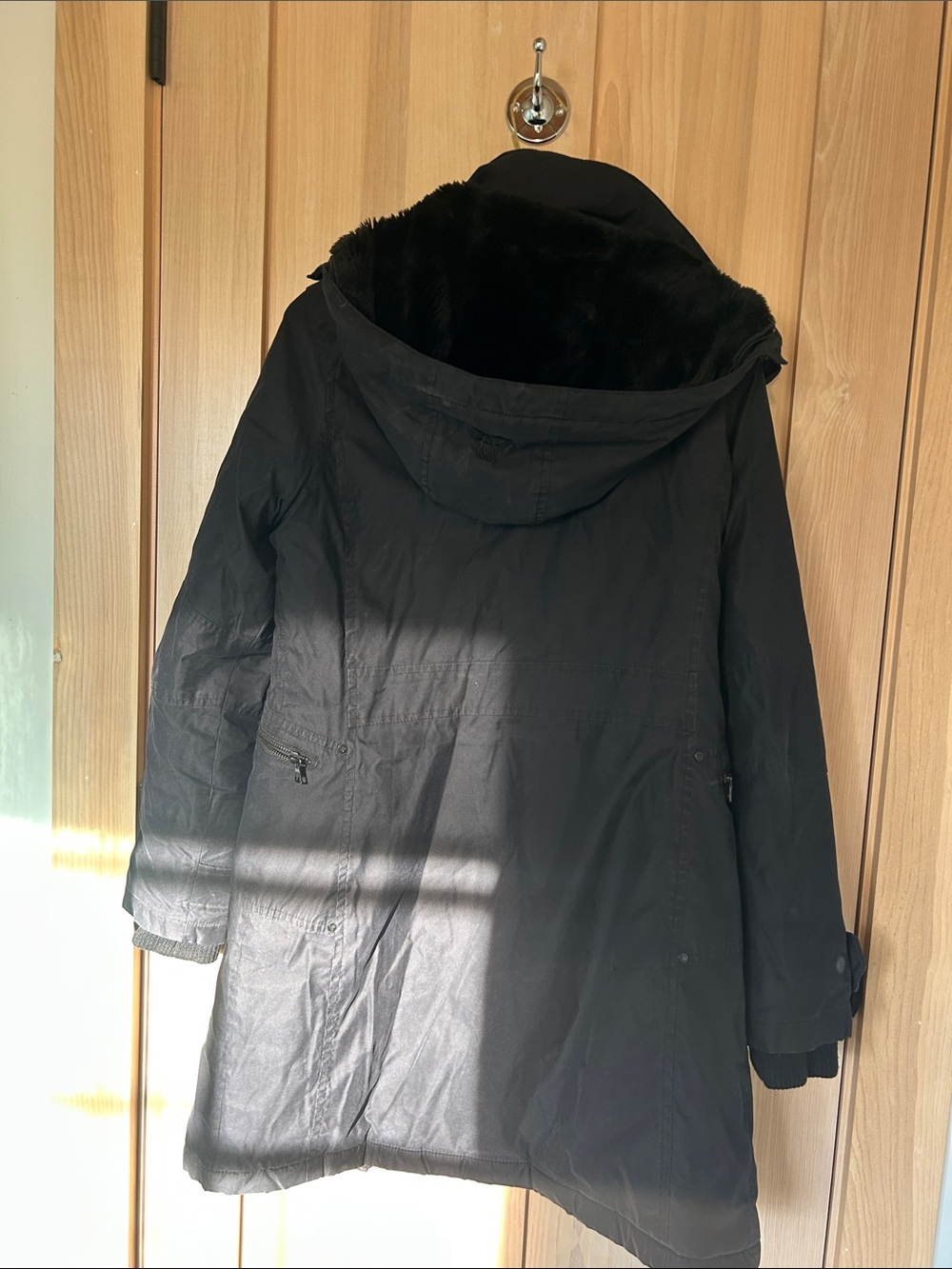Women’s TNA long Black winter jacket with Hood - Picture 3 of 5